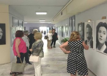 Πτολεμαΐδα: Εξήντα πρόσωπα σπουδαίων Ελλήνων στην έκθεση ζωγραφικής του εικαστικού καλλιτέχνη Φώτη Μανιού (video-φωτο)