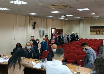 Με πολύ μεγάλη συμμετοχή πραγματοποιούνται οι εκλογές στο ΠΑΣΟΚ-ΚΙΝΑΛ για την εκλογή νέων συνέδρων (βίντεο-φώτο)