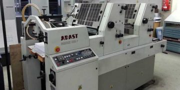 ΖΗΤΕΙΤΑΙ νεαρός για εργασία σε τυπογραφείο