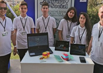 «Coconut Robotics»: Η μαθητική ομάδα από τη Φλώρινα που σχεδίασε κινητό περιβαλλοντικό σταθμό (ΦΩΤΟ-VIDEO)