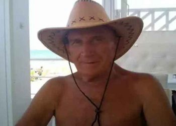 Πέθανε ο θρύλος των ερωτικών ταινιών Κώστας Γκουσγκούνης