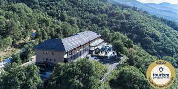 TOURISM AWARDS 2022: Οι «πρωταθλητές» ανοίγουν τη σεζόν – Βράβευση του THE LYNX MOUNTAIN RESORT με Tourism Awards 2022 GOLD ως το καλύτερο MOUNTAIN  HOTEL/RESORT στην Ελλάδα