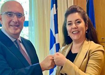 Συνάντηση του Υφ. Μεταφορών Μ. Παπαδόπουλου με την Πρέσβειρα της Αλβανίας L. Hajdaraga – Στο επίκεντρο οι επιβατικές και εμπορευματικές μεταφορές