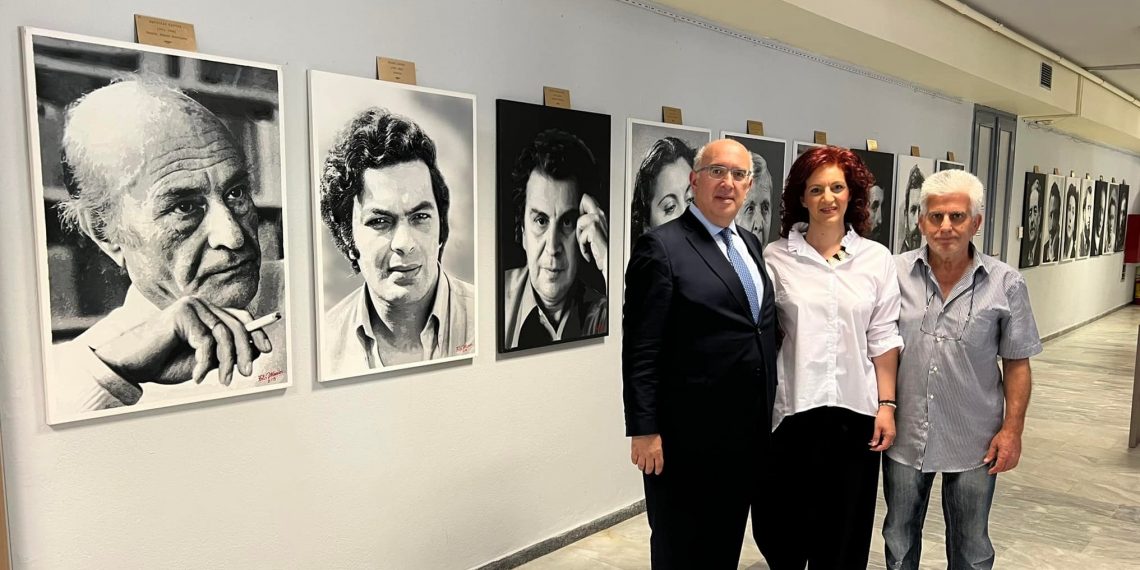 Πτολεμαΐδα: Ο Υφ. Μιχάλης Παπαδόπουλος ξεναγήθηκε στην έκθεση ζωγραφικής 60 πορτραίτα “ΣΠΟΥΔΑΙΩΝ ΕΛΛΗΝΩΝ”