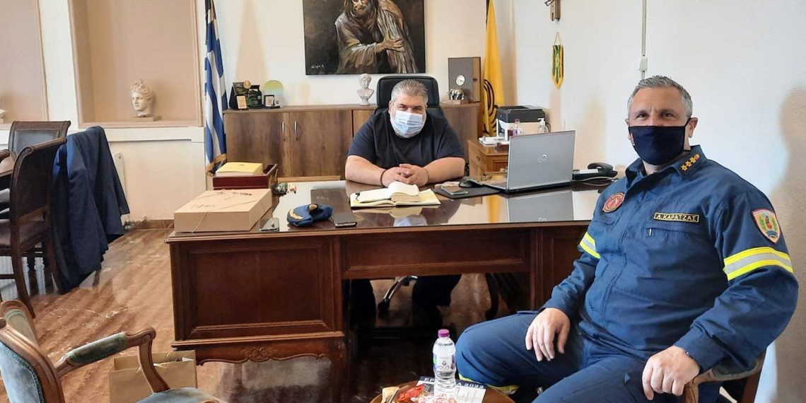 Τον Δήμαρχο Εορδαίας Παναγιώτη Πλακεντά επισκέφθηκε ο Διοικητής της Σχολής Πυροσβεστών Πτολεμαΐδας, Πύραρχος Αναστάσιος Καρατζάς