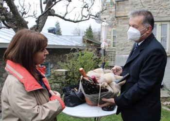 Στο Νυμφαίο του Δήμου Αμυνταίου μετέβη το Σάββατο η Πρόεδρος της Δημοκρατίας κ. Κατερίνα Σακελλαροπούλου