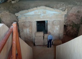 Επισκέψεις και ξεναγήσεις στον Μακεδονικό Τάφο Σπηλιάς Εορδαίας και την Επισκοπική Βασιλική Σισανίου Βοΐου