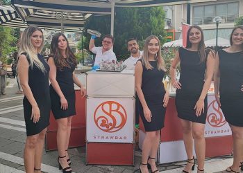 STRAWBAR: Ένα συναρπαστικό Cocktail Night Out απόλαυσαν όσοι βρέθηκαν το βράδυ της Κυριακής σε Baccara – Bottega στην Πτολεμαΐδα