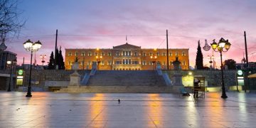 Μάρμαρο Τρανοβάλτου στην ανάπλαση του Συντάγματος