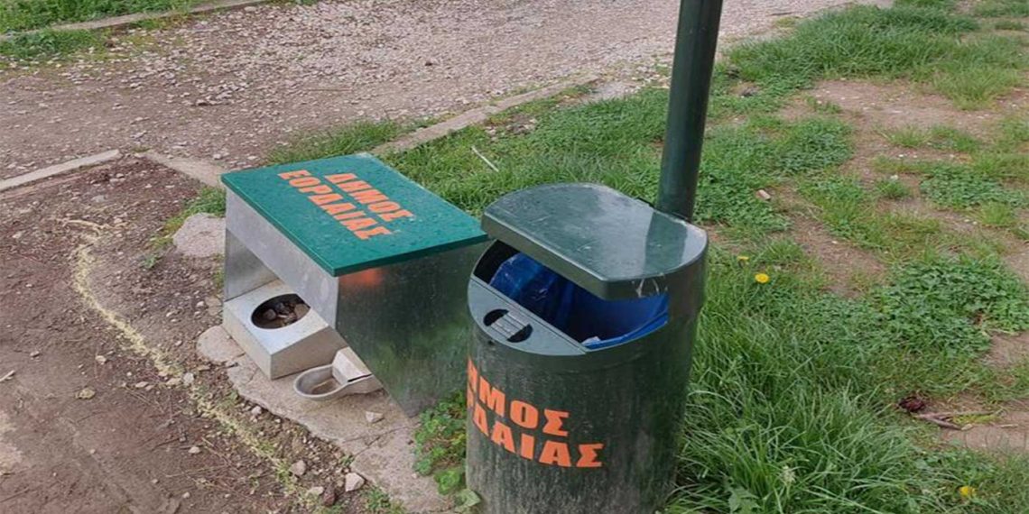 Πτολεμαΐδα: Χωρίς φαγητό και νερό για τα αδέσποτα οι ταΐστρες στο παλιό πάρκο – Αναμένεται να αναλάβει το συνεργείο από το Δήμο