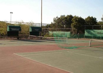 Φθορές στις εγκαταστάσεις του tennis club Κοζάνης στο «Κουρί»- Να κλείσει τώρα η μεγάλη πληγή της ανάπλασης