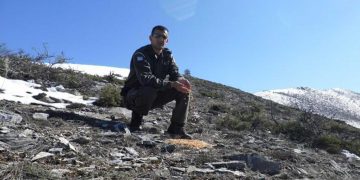 Το «ευχαριστώ» του Ομοσπονδιακού Θηροφύλακα Γιώργου Τριανταφυλλίδη προς το Διοικητή της Π.Υ. Πτολ/δας Χρήστο Σπυρίδη γιατί του έσωσε τη ζωή