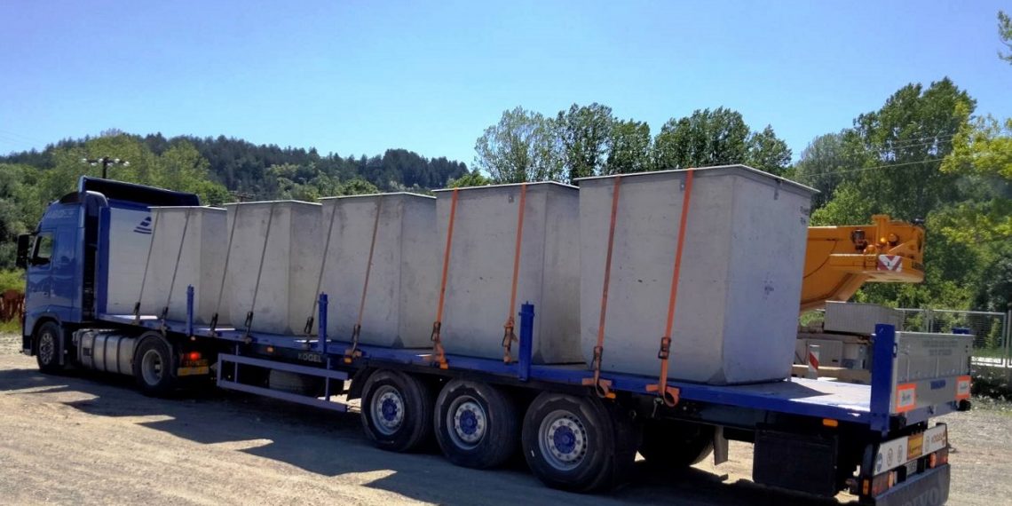 Δήμος Γρεβενών: Ξεκινά το έργο της υπογειοποίησης των απορριμμάτων -Παρελήφθησαν οι νέοι σύγχρονοι υπόγειοι κάδοι (Φωτογραφίες)