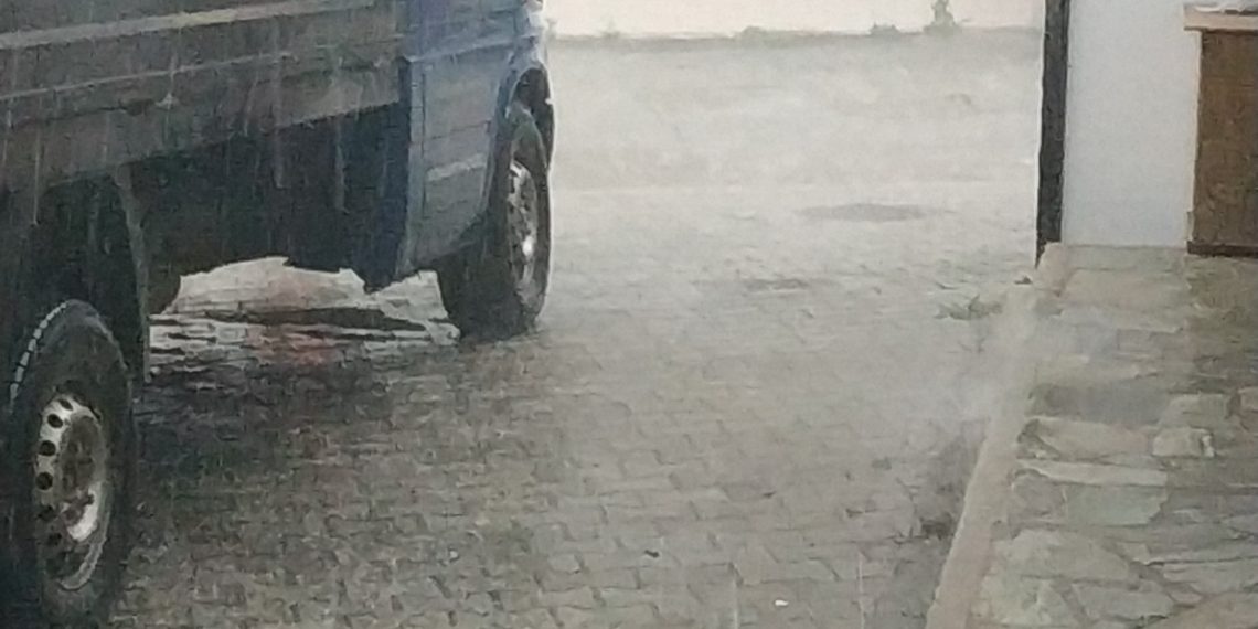 Άνοιξαν οι ουρανοί στην Πτολεμαΐδα – Δυνατή μπόρα και χαλαζόπτωση -βιντεο