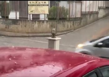 Χαλαζόπτωση και μέσα στην πόλη της Κοζάνης