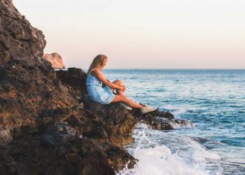 Πώς να δημιουργήσετε ένα γυναικείο καλοκαιρινό outfit; Προτάσεις για φορέματα και φούστες