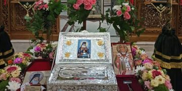 Πλήθος πιστών στα ΕΓΚΩΜΙΑ του Αγίου Λουκά στον Ιερό Ναό Αγίας Σκέπης Πτολεμαΐδας! (ρεπορτάζ της Κούλας Πουλασιχίδου)