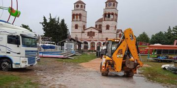 Κοζάνη: Προετοιμασίες για το πανηγύρι του Δρεπάνου εν μέσω βροχής – Τι θα γίνει