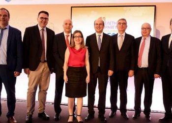 ΕΦΚΑ: Βραβεύτηκαν οι υπάλληλοι με τις καλύτερες επιδόσεις – Ρεκόρ απονομών τον Μάιο με 30.000 νέες συντάξεις