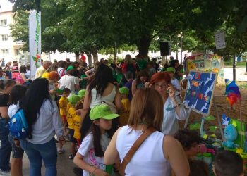 Πτολεμαΐδα: Συνεχίζονται οι δράσεις για το περιβάλλον – Όμορφη εκδήλωση στο πάρκο βιβλιοθήκης με παιχνίδια για παιδιά και όμορφα λουλούδια! (video-φωτο)