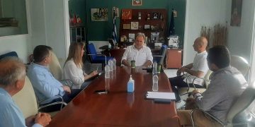 Την διάθεση τοπικών προϊόντων το ΕΒΕ Φλώρινας με τους Διευθυντές των Υποκαταστημάτων Super Market στην Φλώρινα