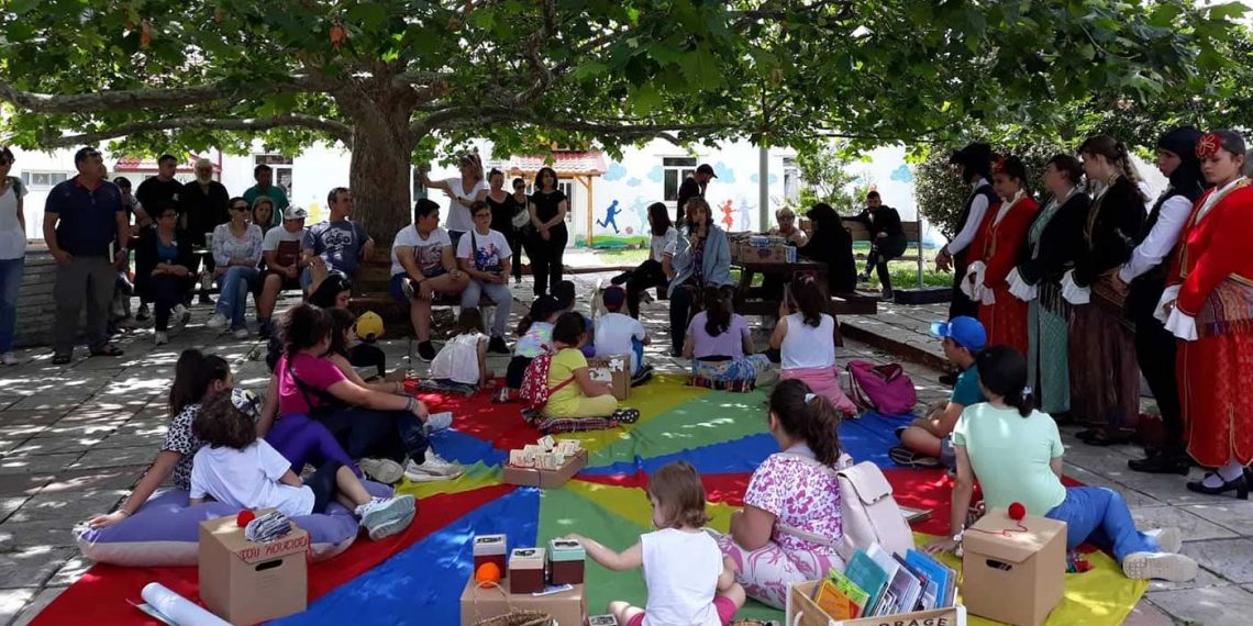 Απόλυτα πετυχημένο το 1ο λογοτεχνικό οδοιπορικό στις Κυριακάτικες ιστορίες στο χωριό