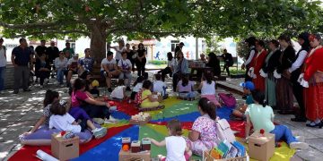 Απόλυτα πετυχημένο το 1ο λογοτεχνικό οδοιπορικό στις Κυριακάτικες ιστορίες στο χωριό