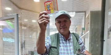 Πτολεμαΐδα: “Χτύπησε” πάλι ο τυχερός λαχειοπώλης Κώστας Μίχος