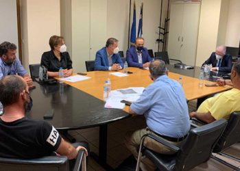 Με τον πρόεδρο του ΕΛΓΑ συναντήθηκαν αγρότες και αυτοδιοικητικοί για τις χαλαζοπτώσεις στο Αμύνταιο –	Ματαιώνεται η επίσκεψη Λυκουρέντζου στην περιοχή