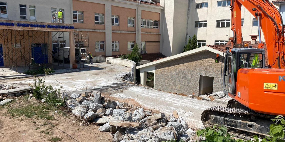 Ξεκίνησε η κατεδάφιση των κτιρίων στο Μαμάτσειο Κοζάνης- Σε 2 χρόνια έτοιμη η νέα πτέρυγα του Νοσοκομείου(VIDEO- ΦΩΤΟ)