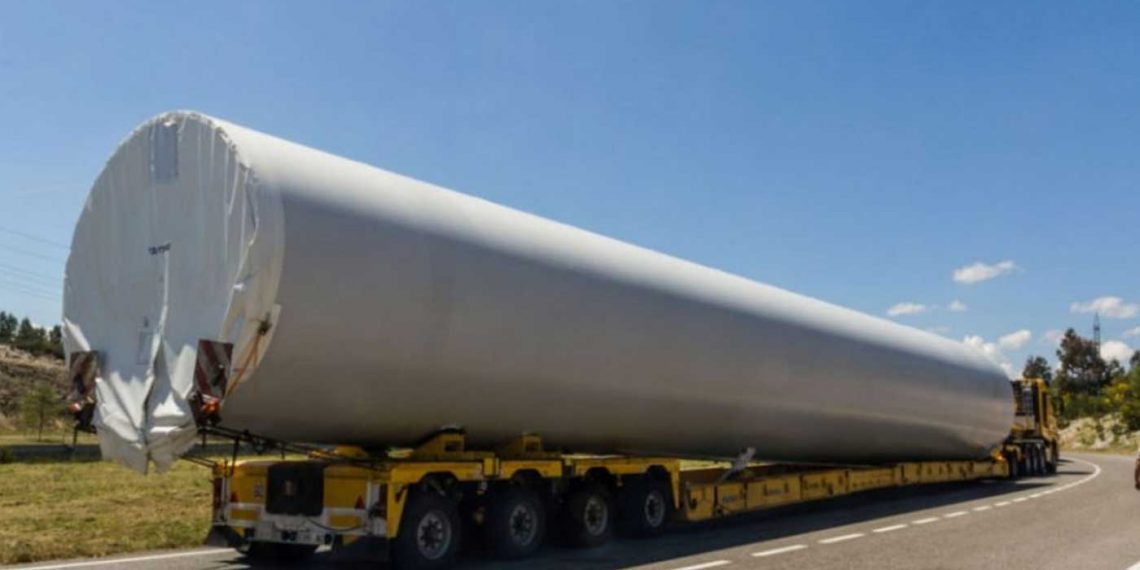 “Σημειωτόν” τα αυτοκίνητα στην Εγνατία Οδό λόγω κίνησης υπερμεγεθών οχημάτων