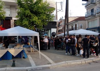 Παρουσία πλήθος κόσμου έγιναν τα εγκαίνια του νέου ανακαινισμένου καταστήματος της NOVA Πτολεμαΐδας