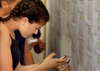 Πανελλαδικές εξετάσεις: πειράζει και παραπειράζει! – Γράφει ο Παύλος Ταγτεβερενίδης