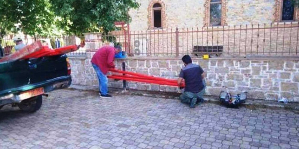 Εργασίες καθαρισμού και αποκατάστασης από τα συνεργεία του Δήμου Εορδαίας στον Περδίκκα, στο πλαίσιο της Εβδομάδας Γειτονιάς και Κοινότητας