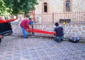 Εργασίες καθαρισμού και αποκατάστασης από τα συνεργεία του Δήμου Εορδαίας στον Περδίκκα, στο πλαίσιο της Εβδομάδας Γειτονιάς και Κοινότητας