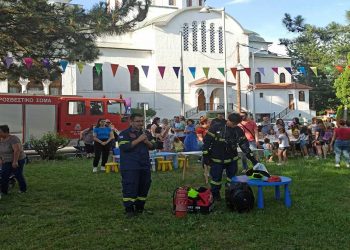 Το Πάρκο της Αγίας Σκέπης βρέθηκε στο επίκεντρο του  ενδιαφέροντος και της διασκέδασης των μικρών παιδιών της Πτολεμαΐδας !  (ρεπορτάζ της Κούλας Πουλασιχίδου)