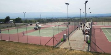 Πτολεμαΐδα: Με μεγάλη επιτυχία συνεχίζεται για 2η ημέρα το τριεθνές τουρνουά τένις