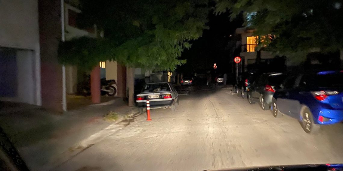 Στο σκοτάδι η Κοζάνη- Πρόβλημα στο δημοτικό φωτισμό(VIDEO- φωτό)