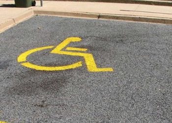 Οι Σύλλογοι Γονέων ατόμων με Αναπηρία και Σκλήρυνσης κατά πλάκας, για τις θέσεις στάθμευσης ΑμεΑ στην Πτολεμαΐδα: “Στηρίζουμε το Δήμαρχο”