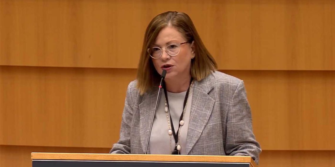 Μαρία Σπυράκη προς Φρανς Τιμερμανς: Πλαφόν στη χονδρική του φυσικού αερίου και αλλαγή μοντέλου τιμολόγησης του ηλεκτρισμού