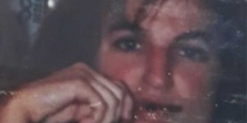 Όταν το ξυπνητήρι για να πας σχολείο, χτυπά μετά από 32 χρόνια – Γράφει η Ουρανία Στυλιάδου