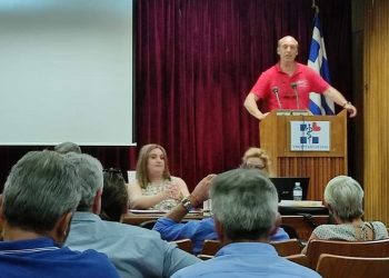 Μέλος στο Δ.Σ. της Πανελλήνιας Ομοσπονδίας Συλλόγων Εθελοντών Αιμοδοτών, ο Κώστας Βόμβας από το Σύλλογο Κοζάνης “Σταγόνα Ελπίδας”