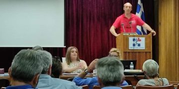 Μέλος στο Δ.Σ. της Πανελλήνιας Ομοσπονδίας Συλλόγων Εθελοντών Αιμοδοτών, ο Κώστας Βόμβας από το Σύλλογο Κοζάνης “Σταγόνα Ελπίδας”