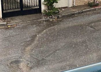 ΤΩΡΑ: Χαλαζόπτωση στην Κοζάνη-VIDEO