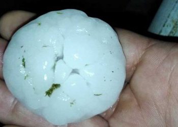 Έντονη χαλαζόπτωση τη νύχτα και στην Καστοριά (φώτο)