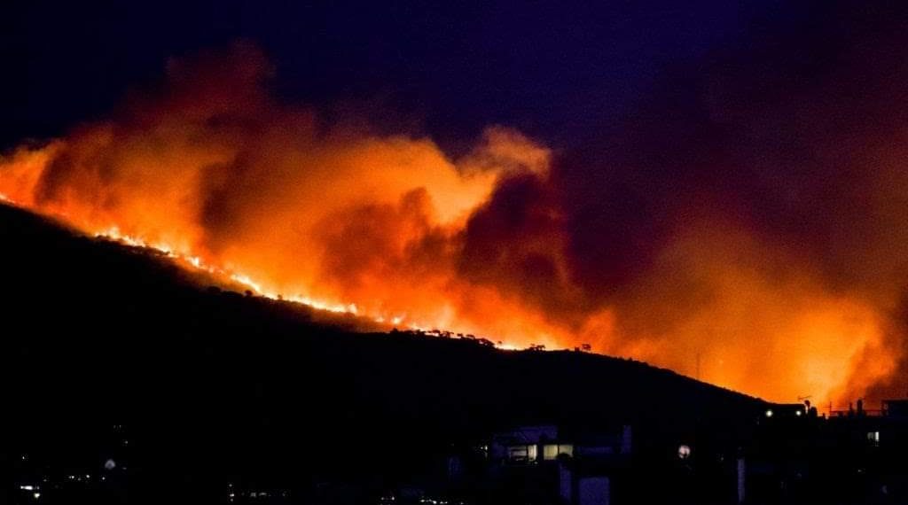 Συνδρομή των Πυροσβεστών της Δυτικής Μακεδονίας στη φωτιά στην Αθήνα