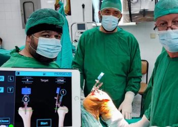 Μποδοσάκειο: Έγινε η πρώτη ολική αρθροπλαστική γόνατος με τη χρήση του ηλεκτρονικού συστήματος πλοήγησης Περσέας