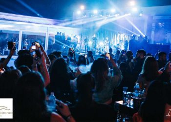 Δείτε πολλές νέες φωτογραφίες από το event με τον Γ. Σαμπάνη στις πισίνες του ξενοδοχείου Παντελίδης