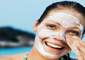 Σημαντικό: Πόσο συχνά χρειάζεται τελικά να ανανεώνουμε το αντηλιακό μας