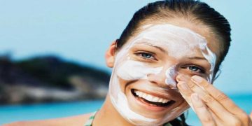 Σημαντικό: Πόσο συχνά χρειάζεται τελικά να ανανεώνουμε το αντηλιακό μας